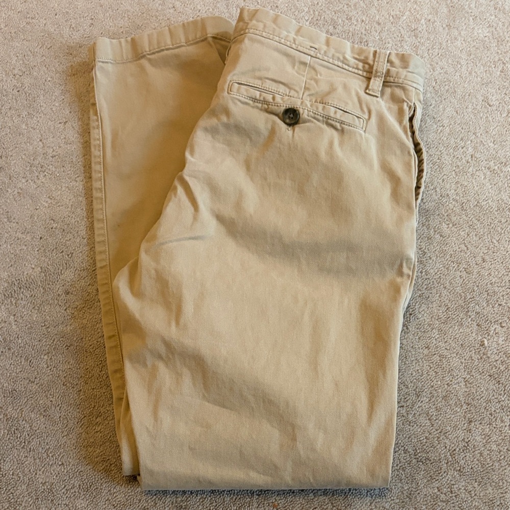 14th & Union Men's Khaki Chinos - Picture 3 of 3